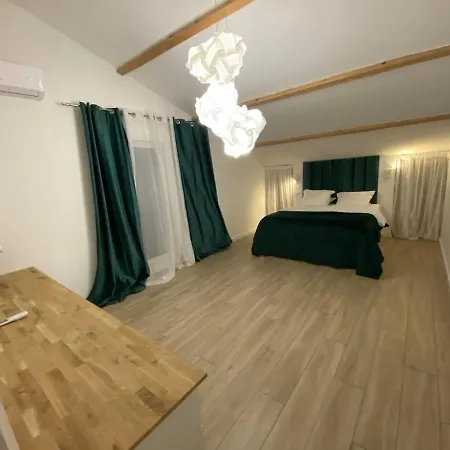 L Ecrin De Lidia Close To Meett Air Conditioning Parking *