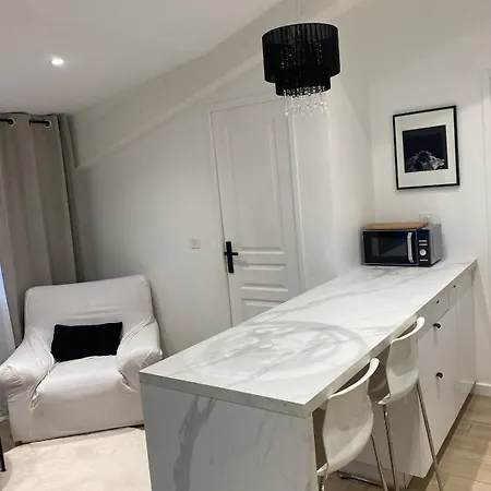 L Ecrin De Lidia Close To Meett Air Conditioning Parking *