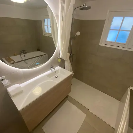 L Ecrin De Lidia Close To Meett Air Conditioning Parking *