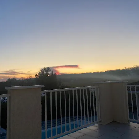 L Ecrin De Lidia Close To Meett Air Conditioning Parking