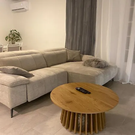 L Ecrin De Lidia Close To Meett Air Conditioning Parking