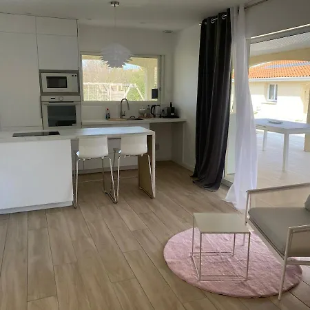 L Ecrin De Lidia Close To Meett Air Conditioning Parking