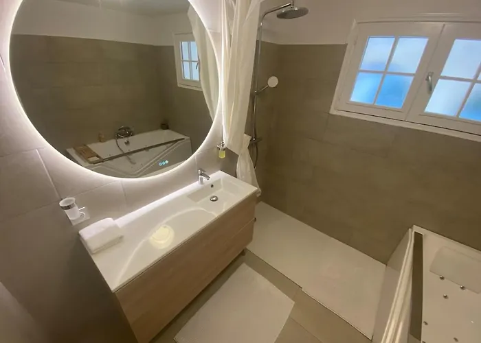 L Ecrin De Lidia Close To Meett Air Conditioning Parking *