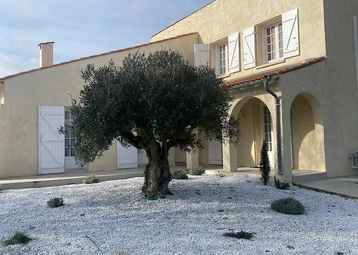 L Ecrin De Lidia Close To Meett Air Conditioning Parking Aussonne