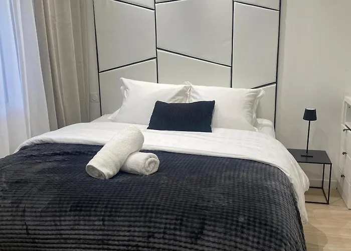 L Ecrin De Lidia Close To Meett Air Conditioning Parking *