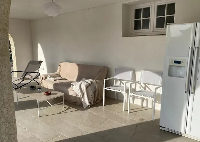 L Ecrin De Lidia Close To Meett Air Conditioning Parking