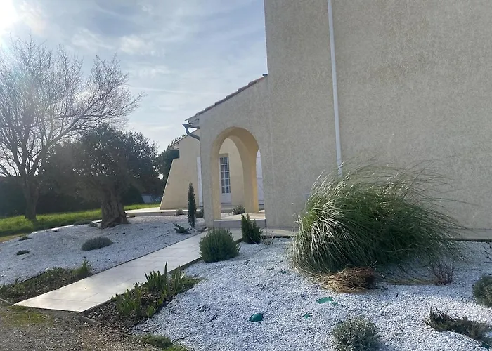 L Ecrin De Lidia Close To Meett Air Conditioning Parking *